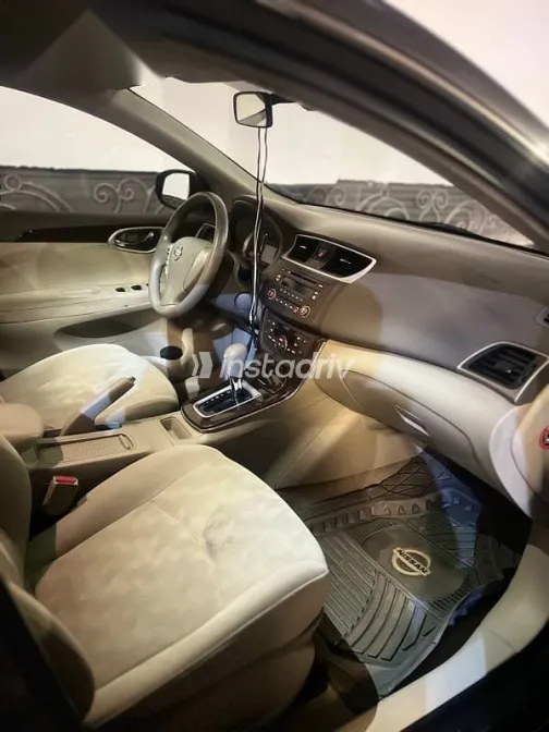 Nissan Sentra 2020 Gray Used for Sale - 2