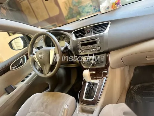 Nissan Sentra 2020 Gray Used for Sale - 6