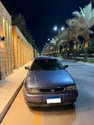 سيات ابيزا 1994 أزرق غامق مستعملة للبيع