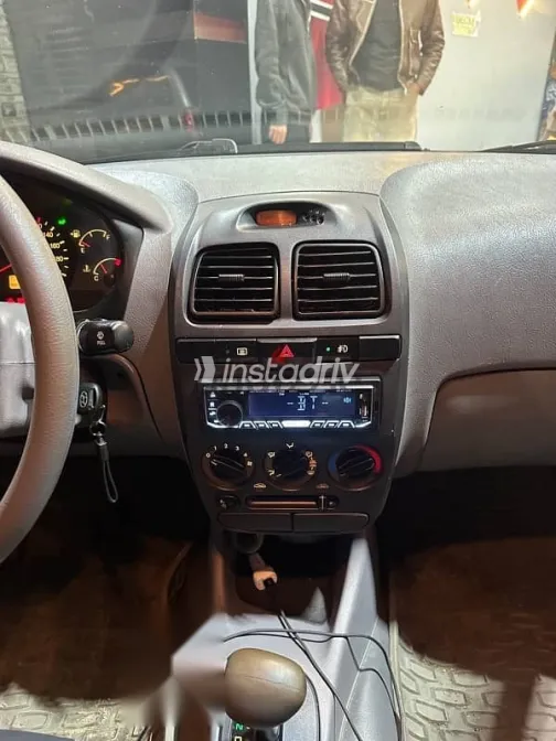 هيونداي فيرنا 2007 فضي مستعملة للبيع - 6