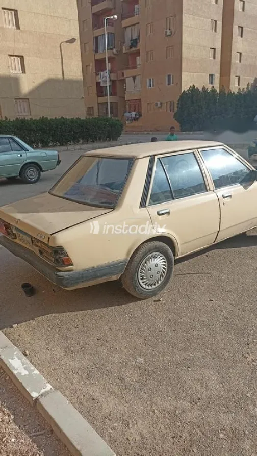 مازدا 323 1982 بيج مستعملة للبيع - 6