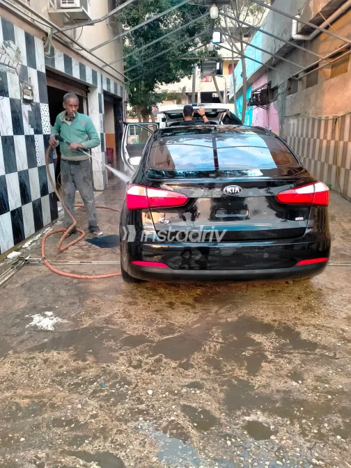 كيا K3 2013 أبيض مستعملة للبيع - 4