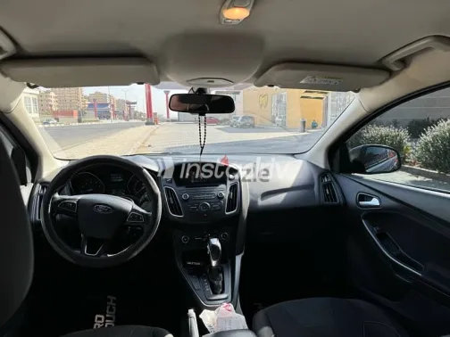 فورد فوكس 2017 رمادي مستعملة للبيع - 10