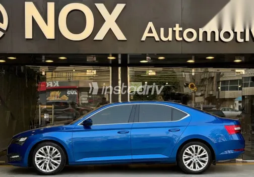 سكودا سوبيرب 2023 أزرق غامق مستعملة للبيع - 5