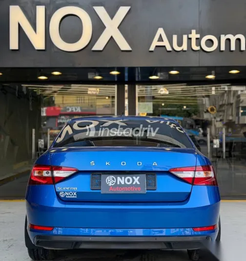 سكودا سوبيرب 2023 أزرق غامق مستعملة للبيع - 6