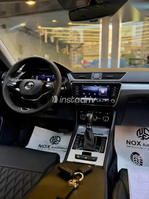 سكودا سوبيرب 2023 أزرق غامق مستعملة للبيع - 7