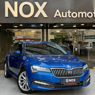 سكودا سوبيرب 2023 أزرق غامق مستعملة للبيع