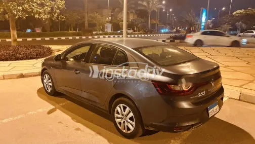 Renault Megane 2022 White Used for Sale - 4