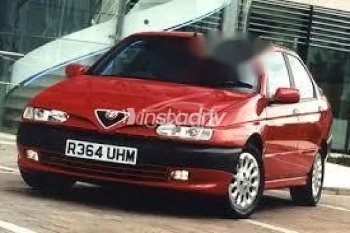 الفاروميو 146 2016 أحمر مستعملة للبيع - 1