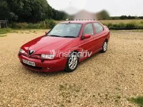 الفاروميو 146 2016 أحمر مستعملة للبيع - 2