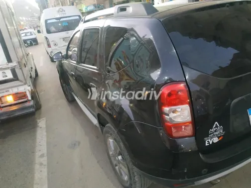 رينو داستر 2015 أسود مستعملة للبيع - 2