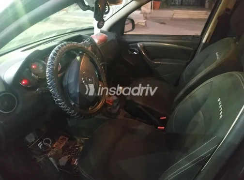 رينو داستر 2015 أسود مستعملة للبيع - 5