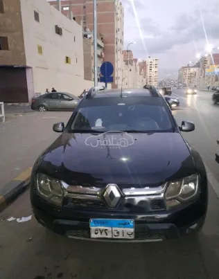 رينو داستر 2015 أسود مستعملة للبيع