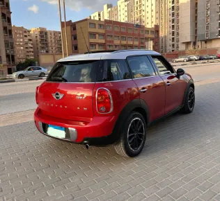 مينى كانترى مان 2015 أبيض مستعملة للبيع