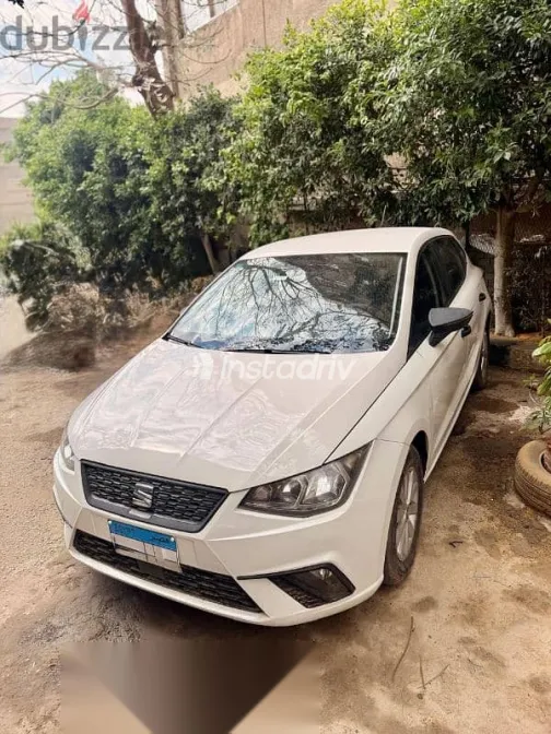 سيات ابيزا 2021 أبيض مستعملة للبيع - 3