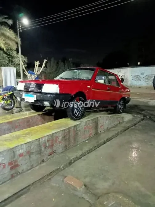 فيات ريجاتا 1987 أحمر مستعملة للبيع - 4