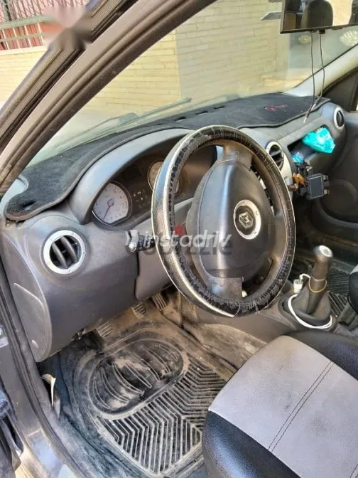 Renault Logan 2010 Black Used for Sale - 7