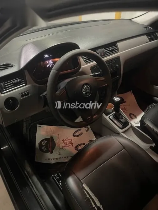 سكودا رابيد 2016 أسود مستعملة للبيع - 5