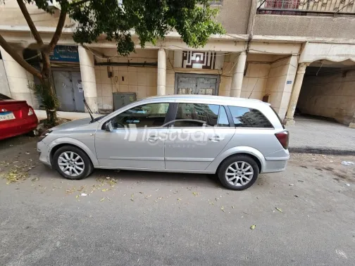 اوبل أسترا 2008 فضي مستعملة للبيع - 5