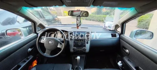 نيسان تيدا 2009 فضي مستعملة للبيع - 4