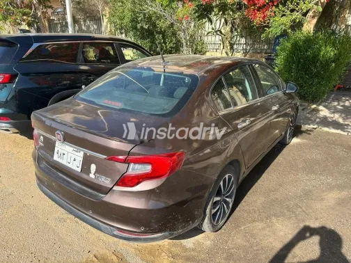 فيات تيبو 2017 أبيض مستعملة للبيع - 5