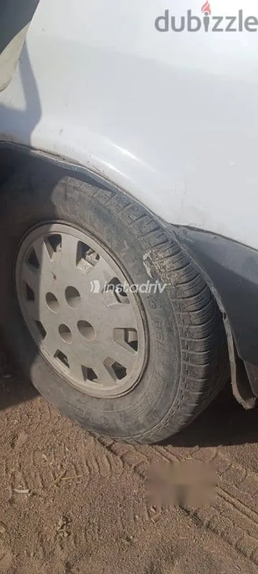 فيات شاهين 1995 أبيض مستعملة للبيع - 1