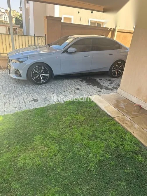 بي ام دبليو 520 2024 رمادي مستعملة للبيع - 8