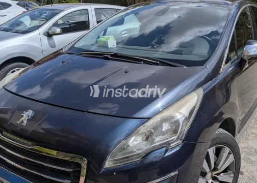 بيجو 3008 2016 أزرق غامق مستعملة للبيع - 2
