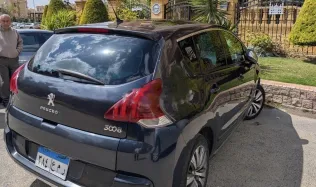 بيجو 3008 2016 أزرق غامق مستعملة للبيع