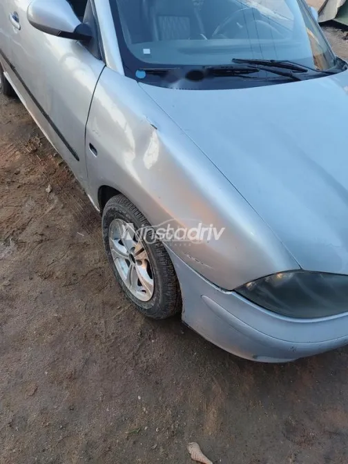 سيات كوردوبا 2005 فضي مستعملة للبيع - 9