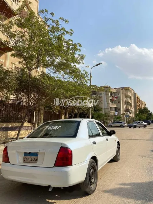 كيا برايد 2001 أبيض مستعملة للبيع - 8