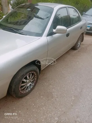 كيا برايد 2001 أبيض مستعملة للبيع