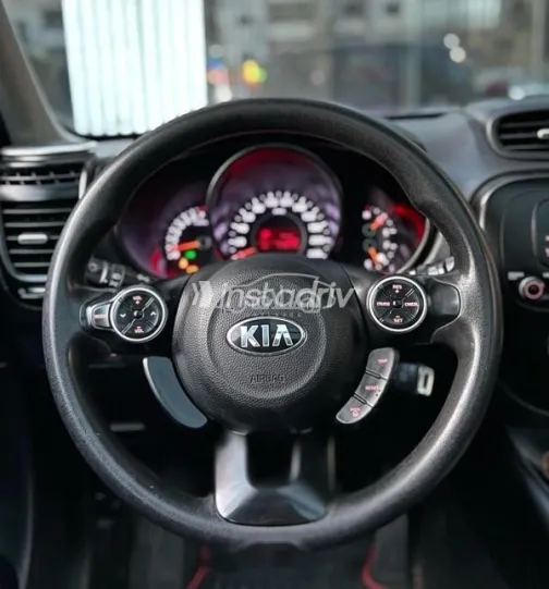 Kia Soul 2017 Red Used for Sale - 10