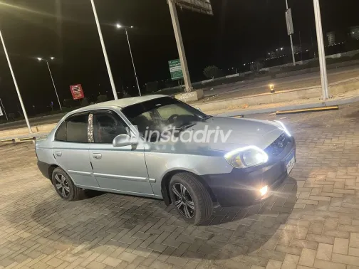 هيونداي فيرنا 2007 سماوي مستعملة للبيع - 2