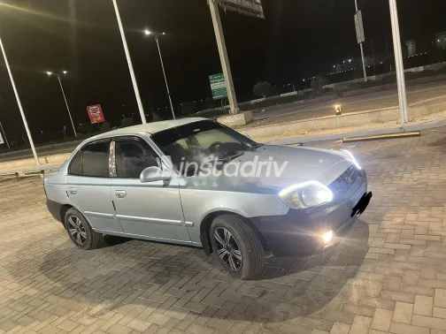 هيونداي فيرنا 2007 سماوي مستعملة للبيع - 3