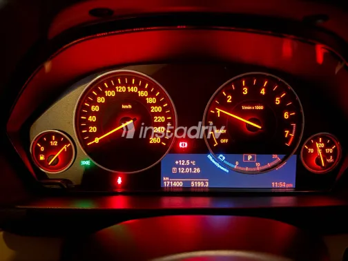 بي ام دبليو 320 2019 أبيض مستعملة للبيع - 2