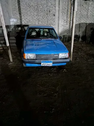 مازدا 323 1982 أبيض مستعملة للبيع