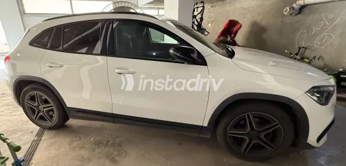 مرسيدس GLA 200 2021 أبيض مستعملة للبيع - 2