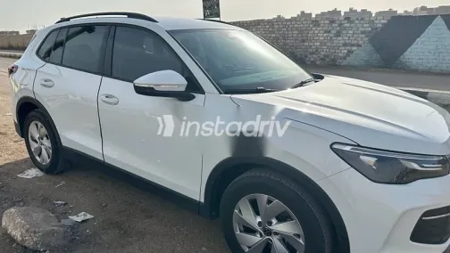 فولكس فاغن تيجون 2024 أبيض مستعملة للبيع - 7