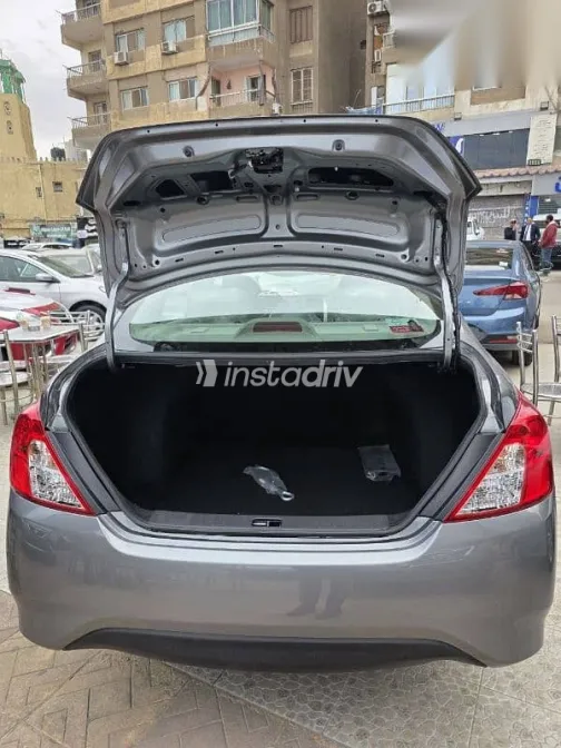 نيسان صنى 2026 فضي جديدة للبيع - 4