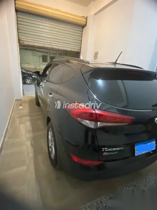 هيونداي توسان 2017 أسود مستعملة للبيع - 4