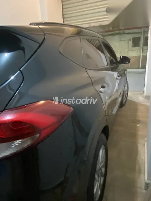 هيونداي توسان 2017 أسود مستعملة للبيع - 8