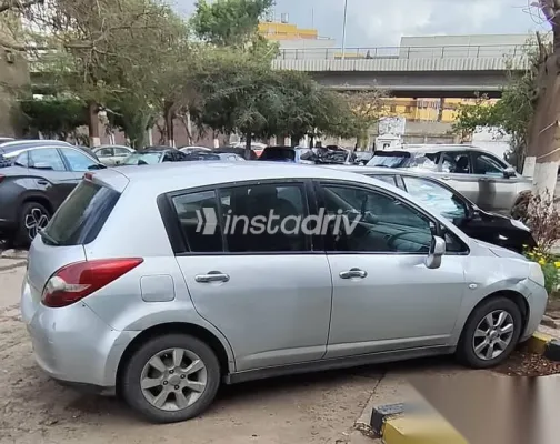 نيسان تيدا 2009 فضي مستعملة للبيع - 3