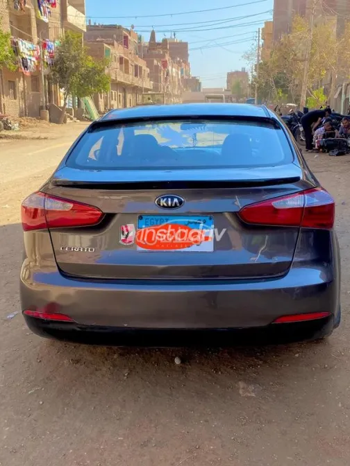 كيا سيراتو 2014 برونزي مستعملة للبيع - 3