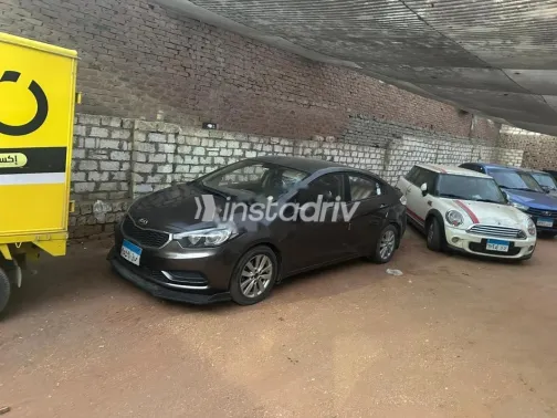 كيا سيراتو 2014 برونزي مستعملة للبيع - 5