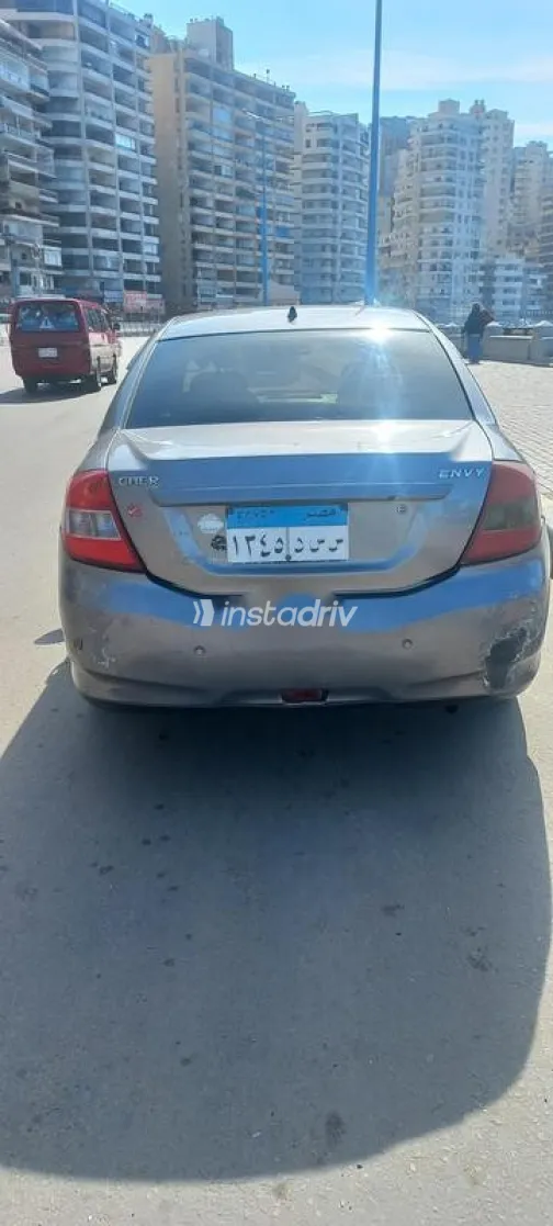 شيرى انفى 2017 أبيض مستعملة للبيع - 1