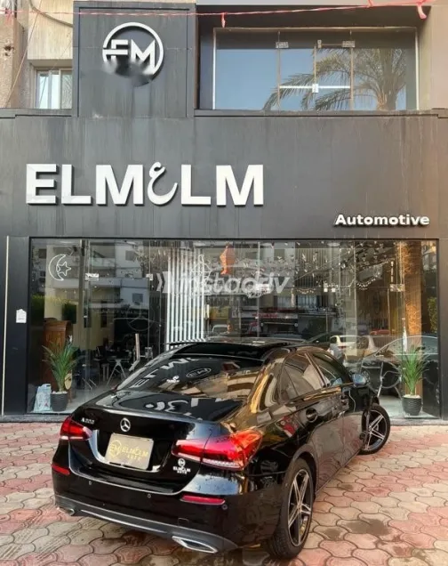 مرسيدس A 200 2022 أسود مستعملة للبيع - 8