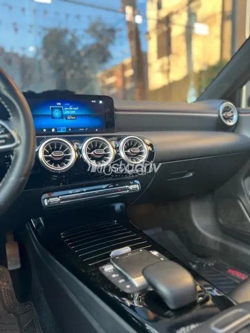 مرسيدس A 200 2022 أسود مستعملة للبيع - 10