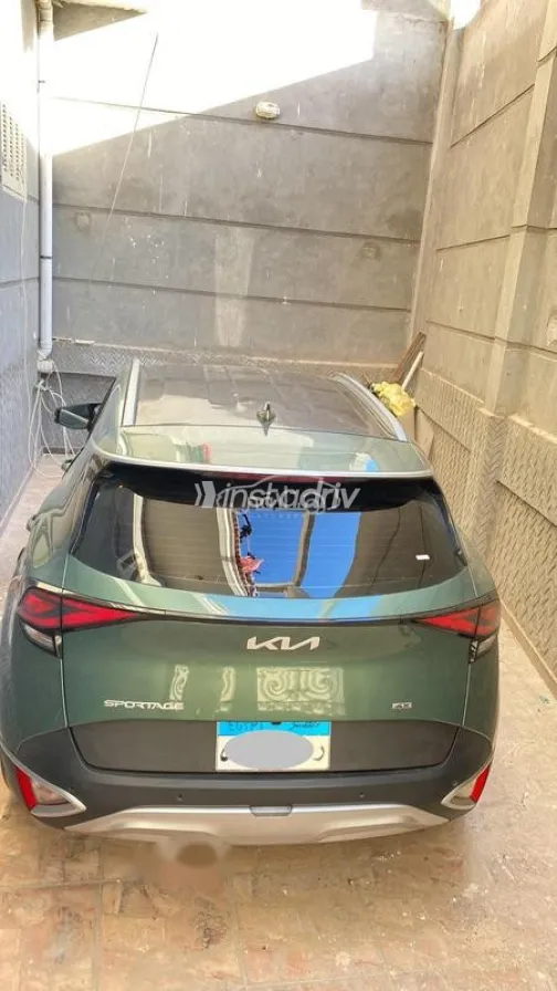 Kia Sportage 2023 White Used for Sale - 3