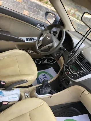 هيونداي اكسنت RB 2012 أسود مستعملة للبيع